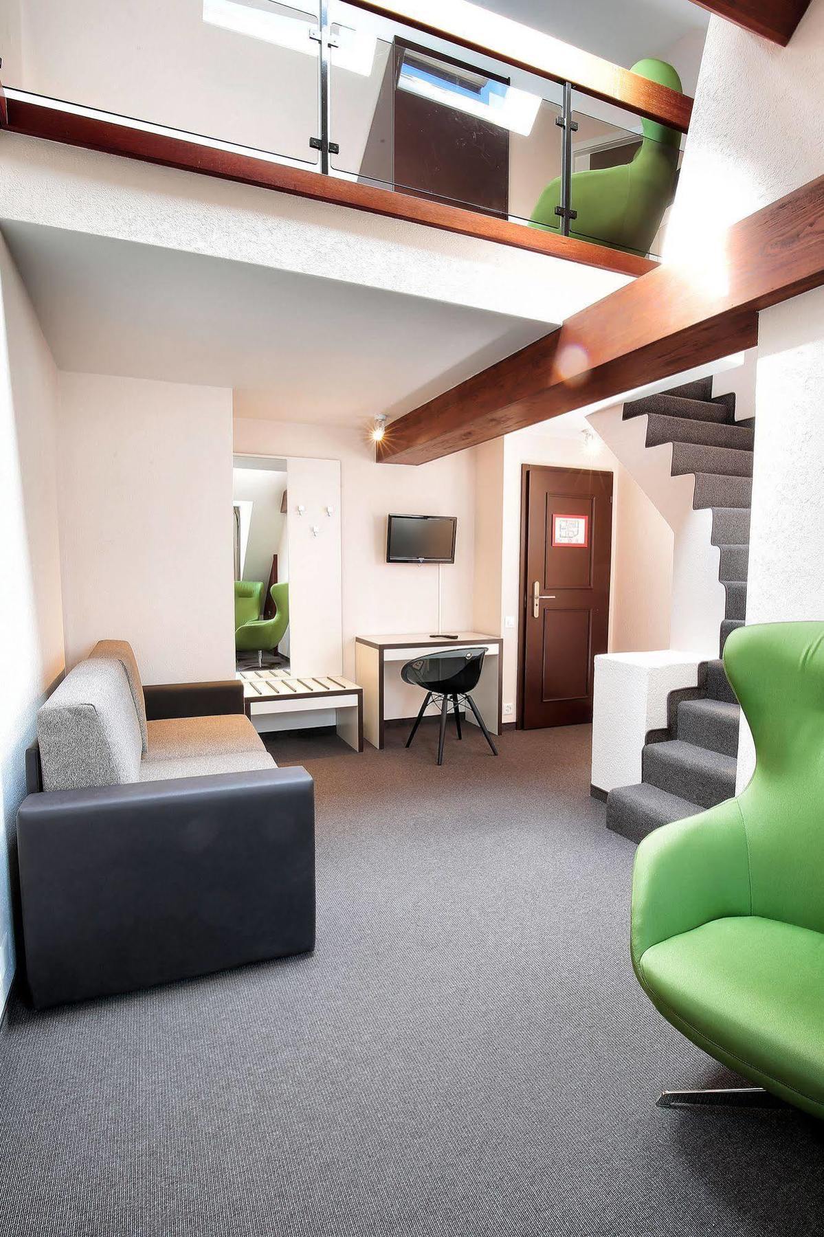 b_smart motel Basel Eksteriør bilde