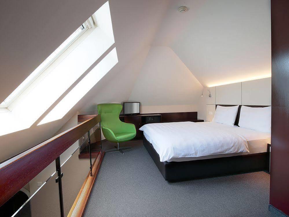 b_smart motel Basel Eksteriør bilde